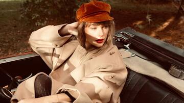 Taylor Swift tops Billboard 200 for record 60 career weeks!