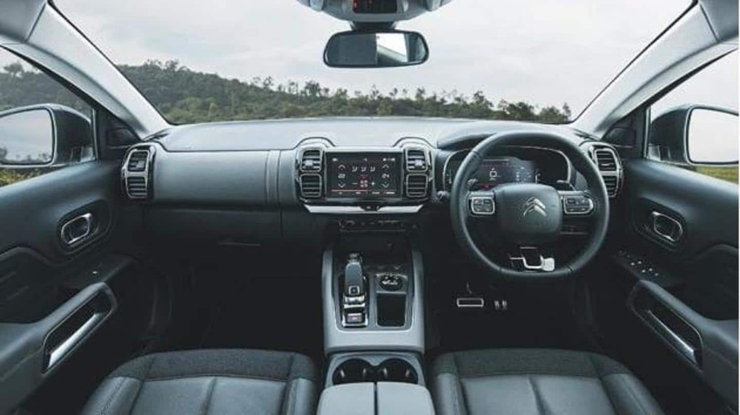 It has a 12.3-inch digital instrument cluster It has a 12.3-inch digital instrument cluster