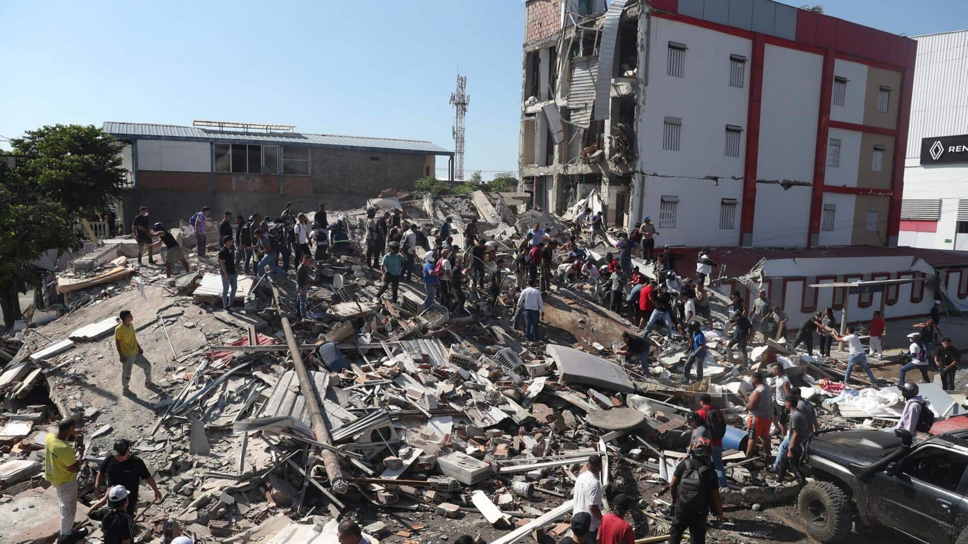Video: Buildings crumble in seconds as 7.4-magnitude quake hits Colombia 