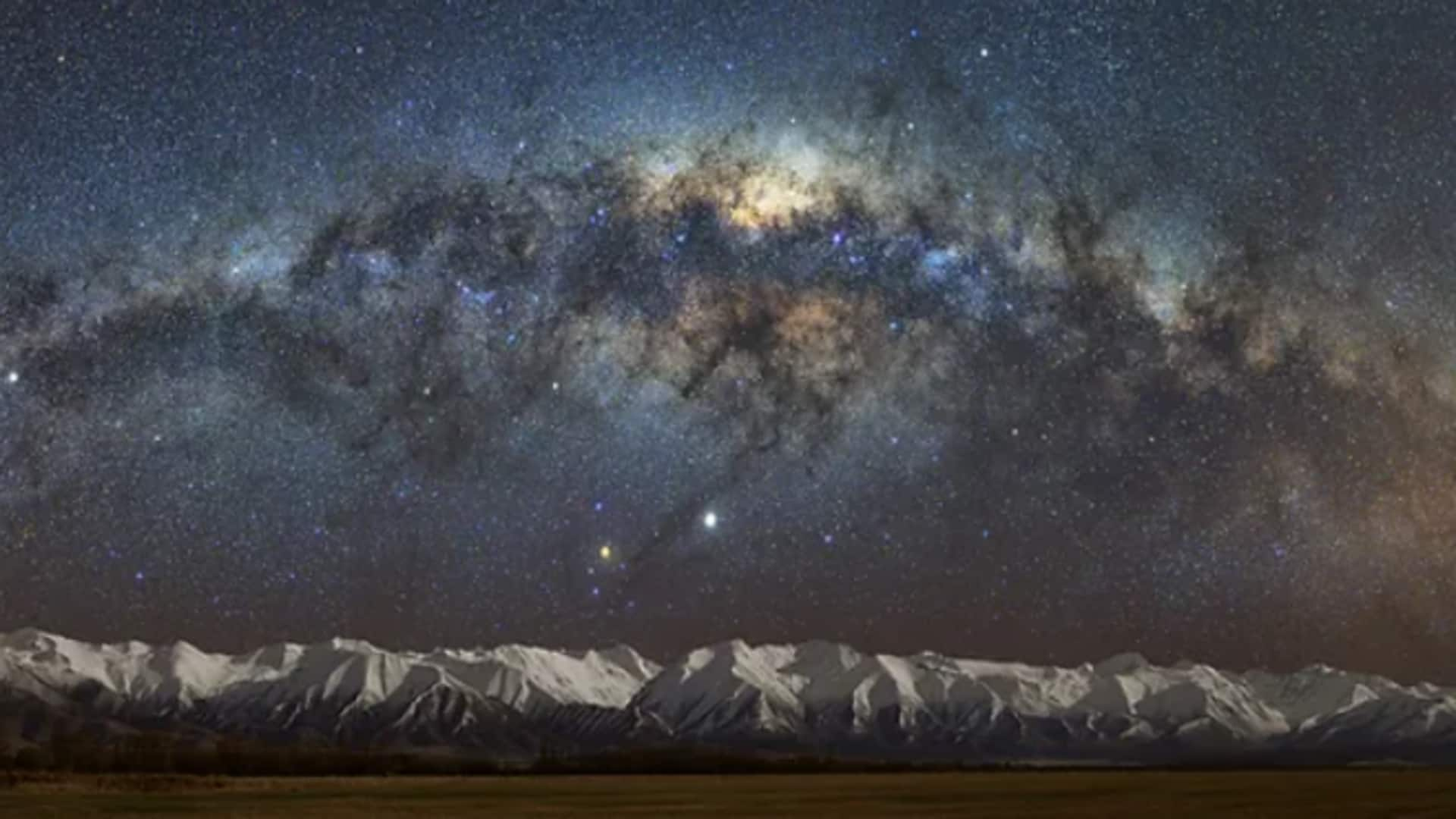 Gaze at the stars in Aoraki Mackenzie, New Zealand