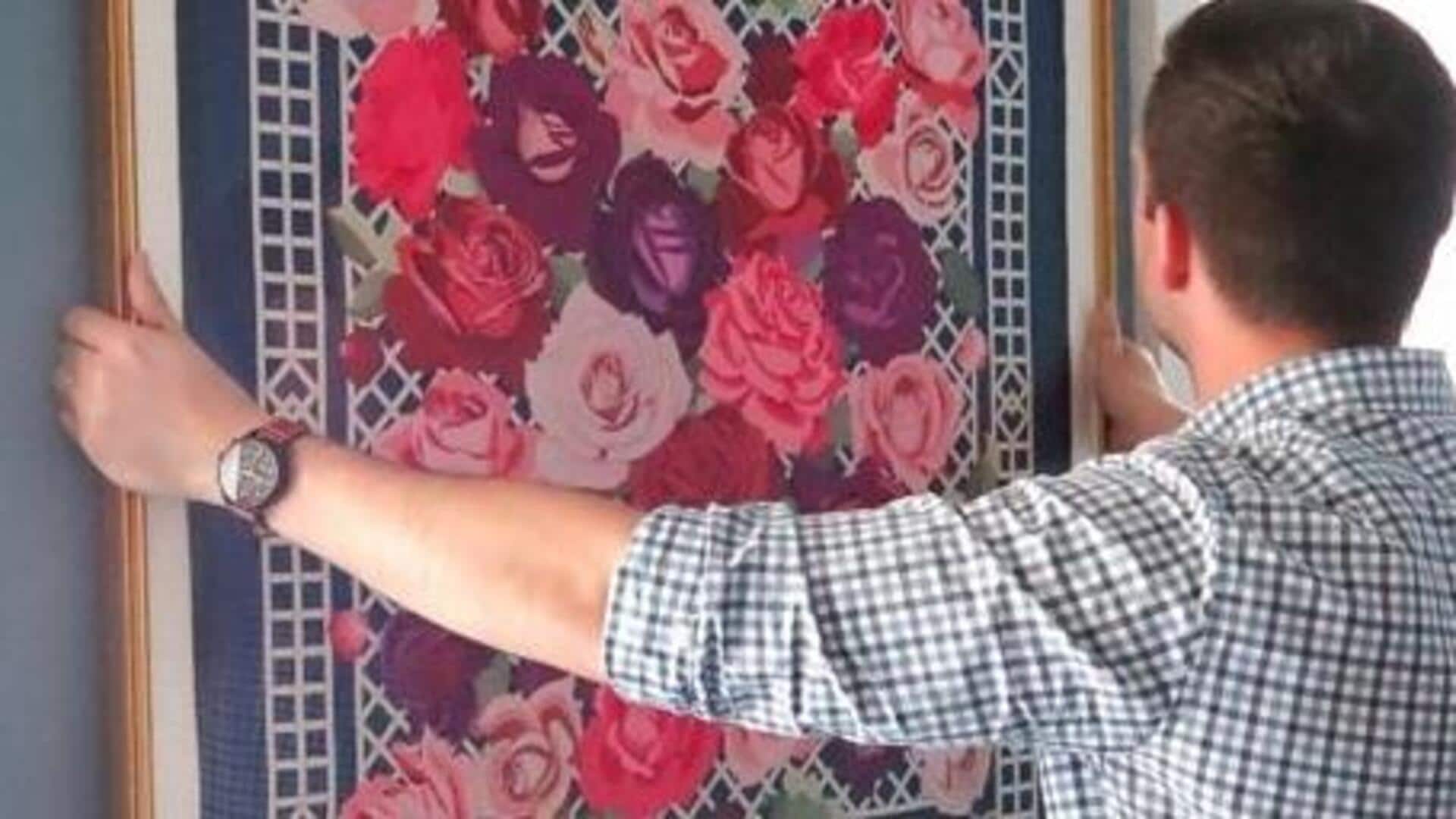 Transform old scarves into wall hangings; we show you how! Transform old scarves into wall hangings; we show you how!