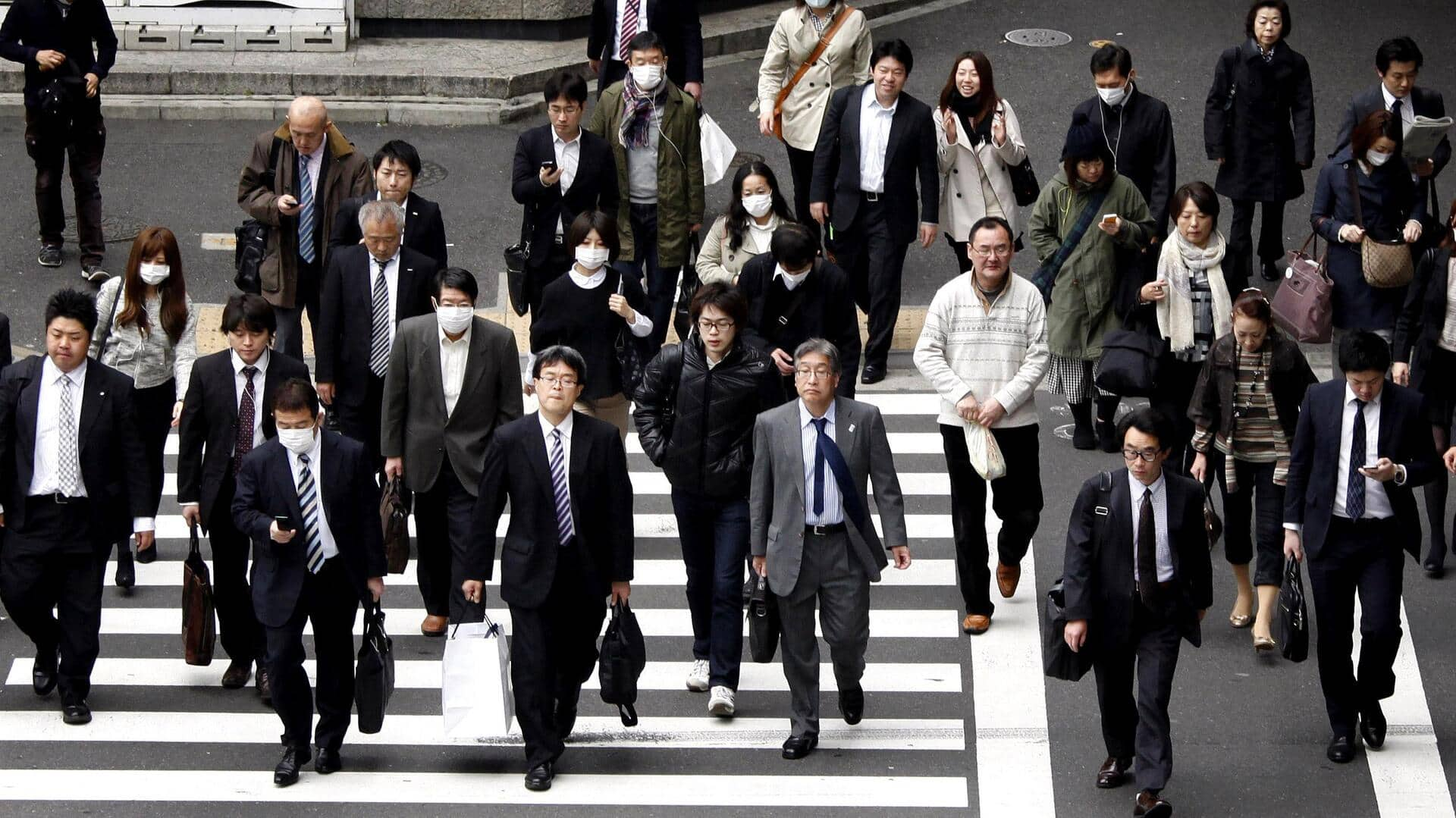 'Workaholic' Japan pushes 4-day workweek to counter labor shortages