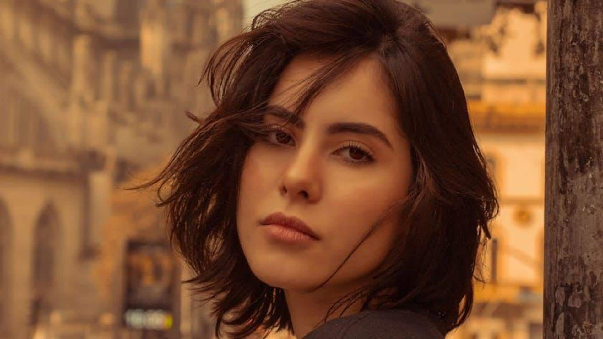 Got short hair? You must try these styling tips
