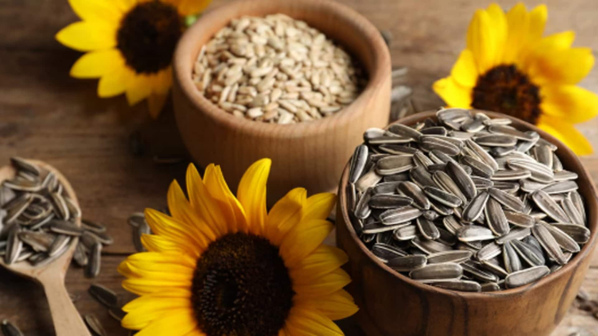5 lesser-known health benefits of sunflower seeds 5 lesser-known health benefits of sunflower seeds