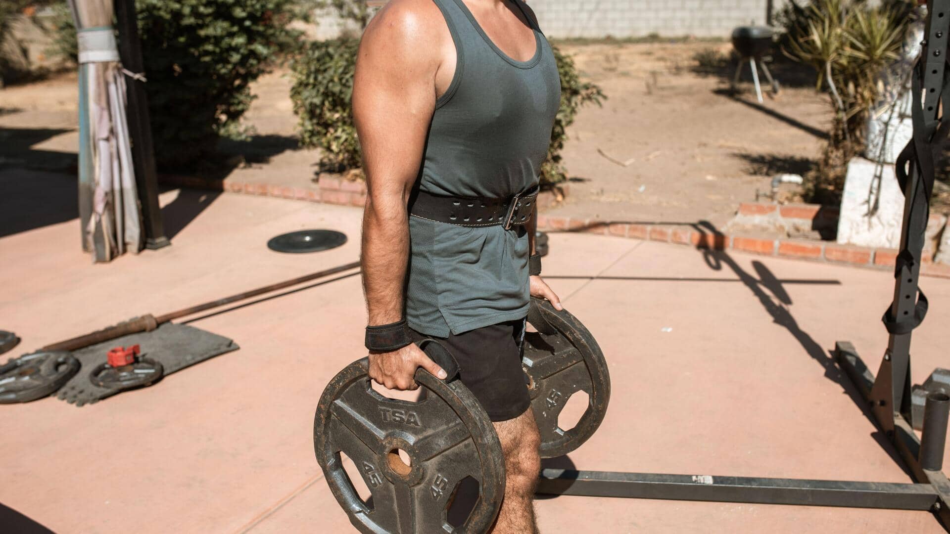 Farmer's walk: Concept, benefits, and how to do it