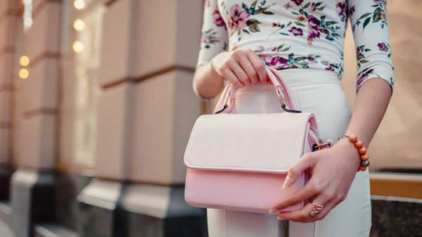 5 things you should always have in your purse