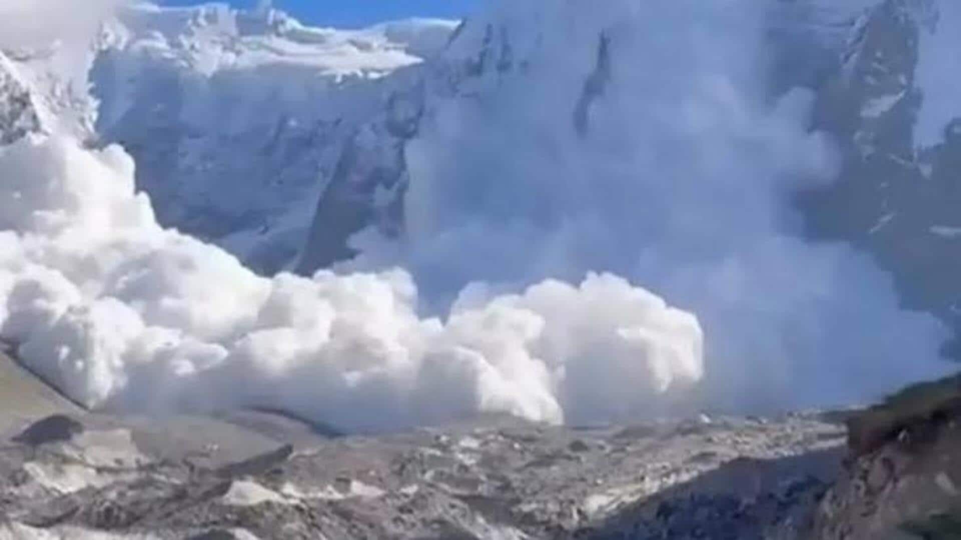 6 still missing after Russia avalanche killed 11 climbers 