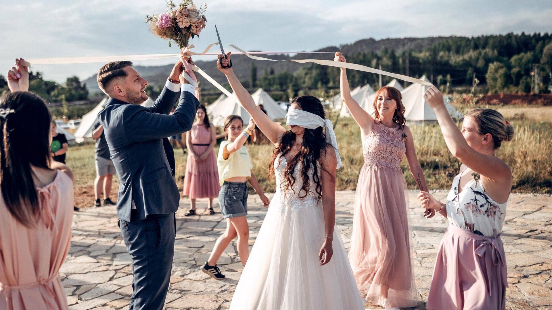 These Czech wedding traditions are all about family bonding