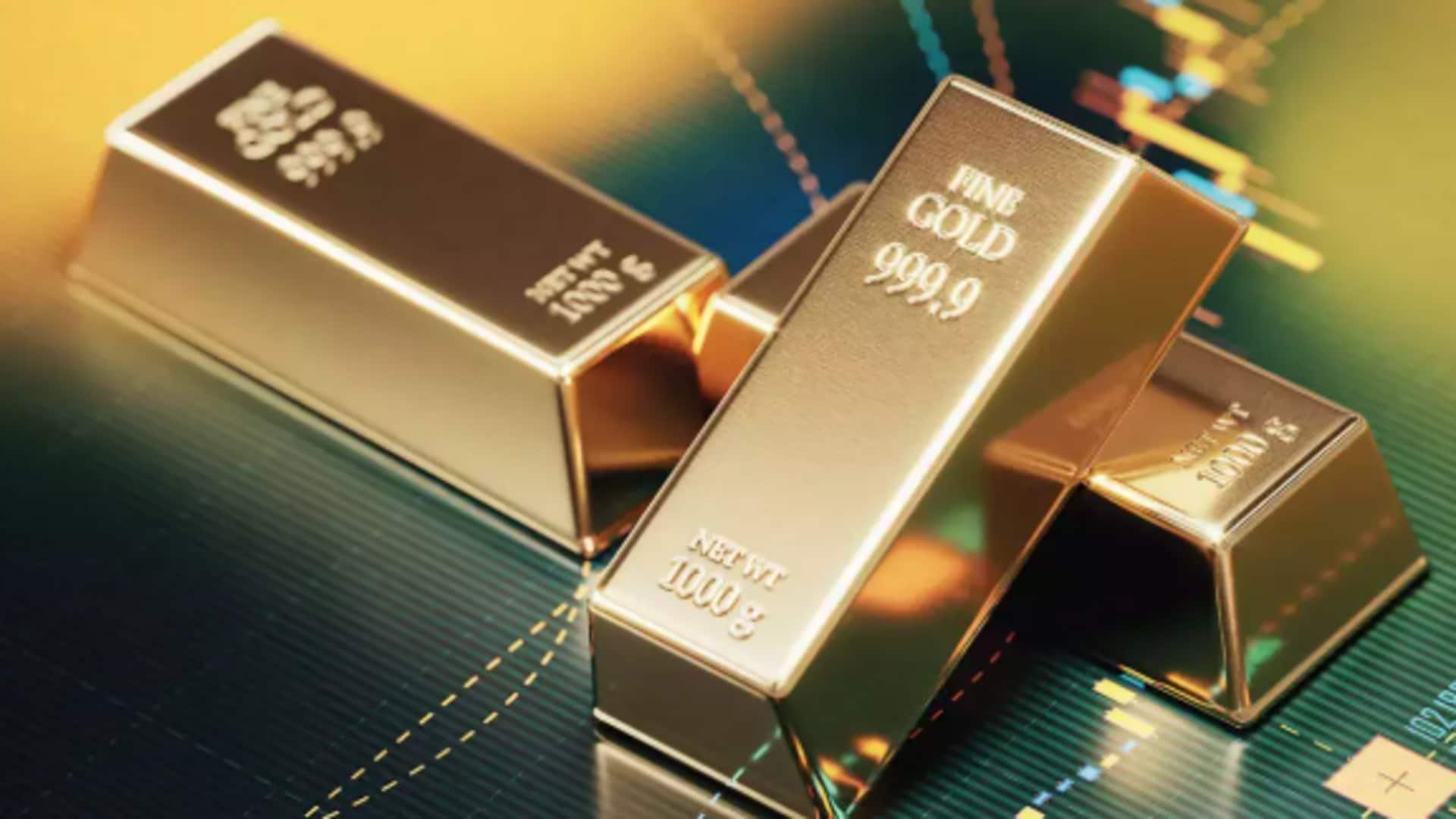 Gold prices hit 6-month low