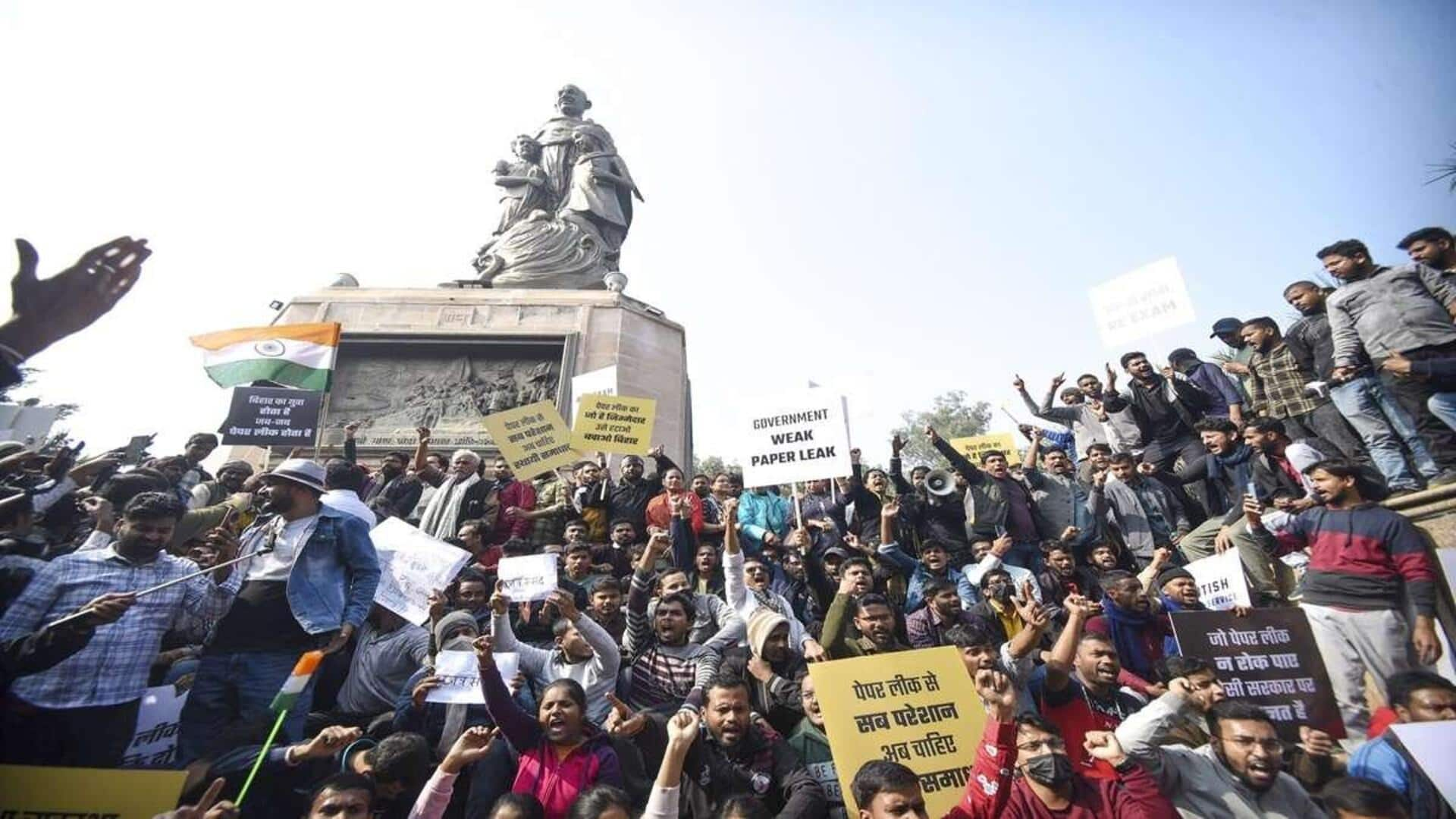 Bihar PSC aspirants protest over exam leak, face lathi-charge