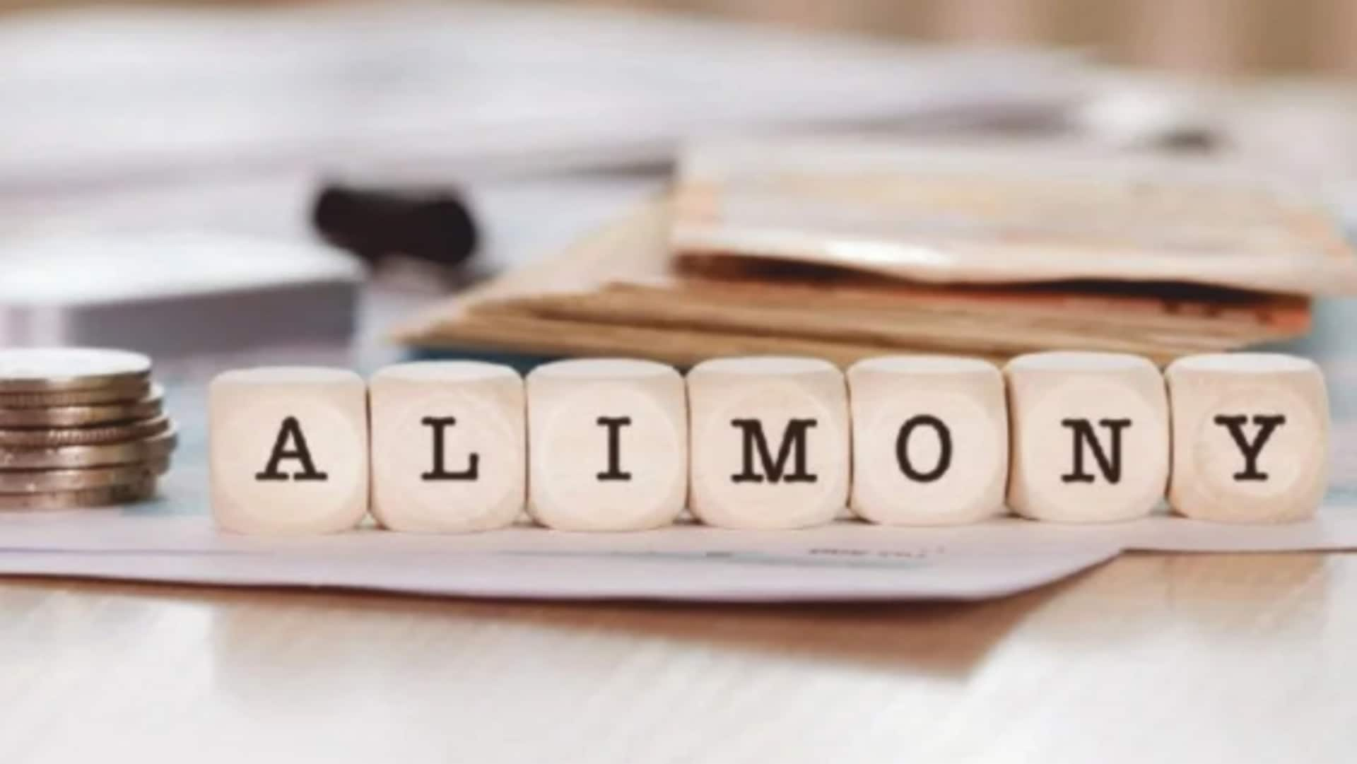 Paying or receiving alimony? How taxes factor in