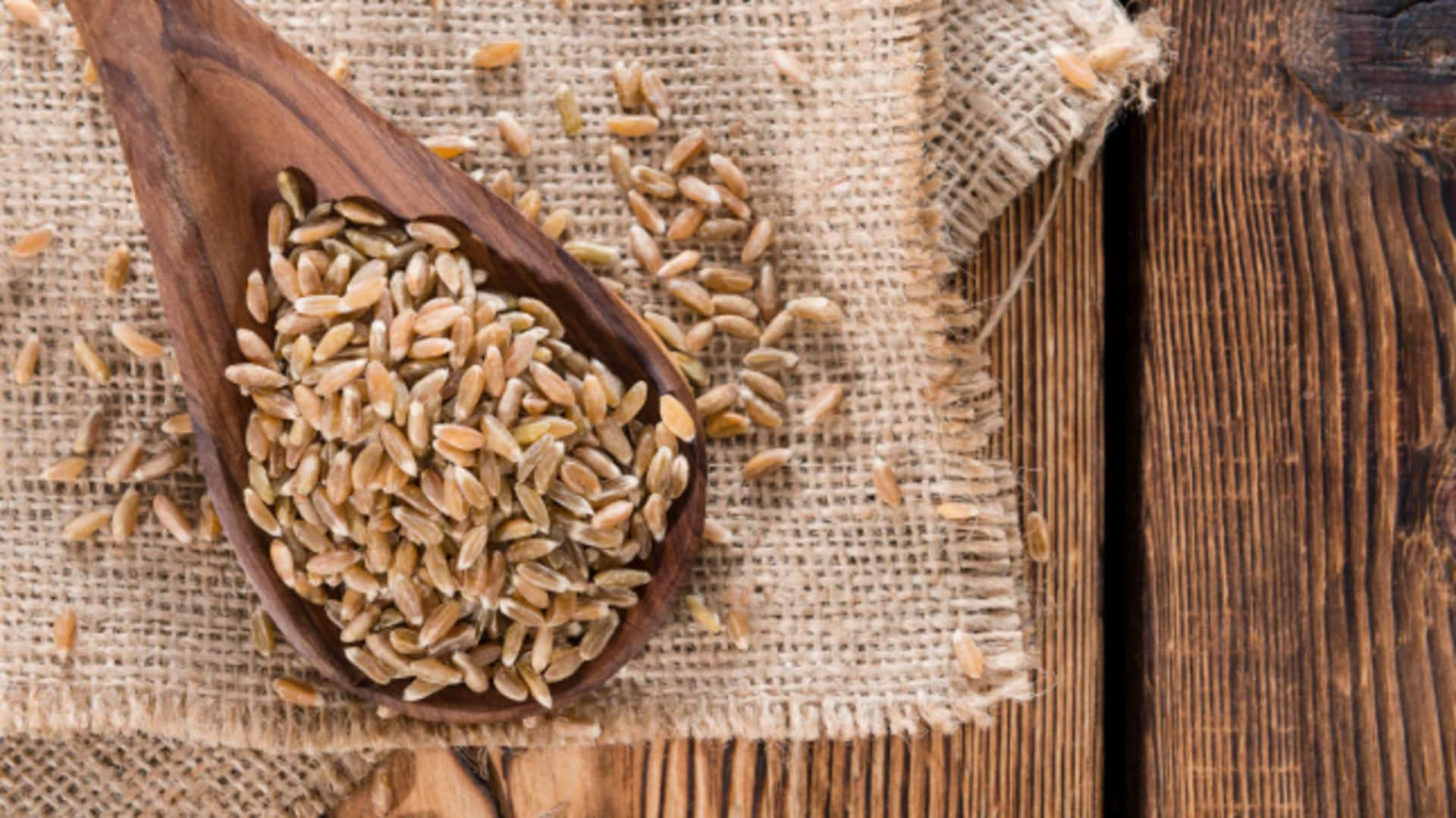 Spelt or farro: Which ancient grain has more protein?