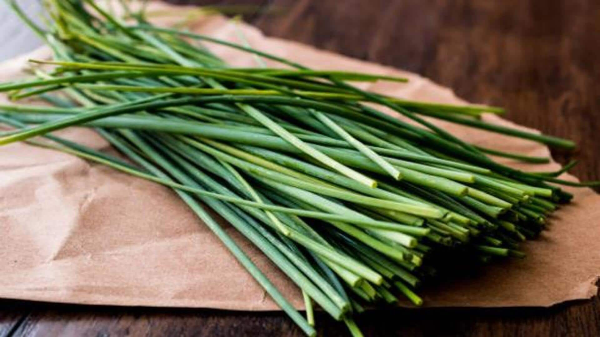 5 creative ways to use chives in vegan cooking 