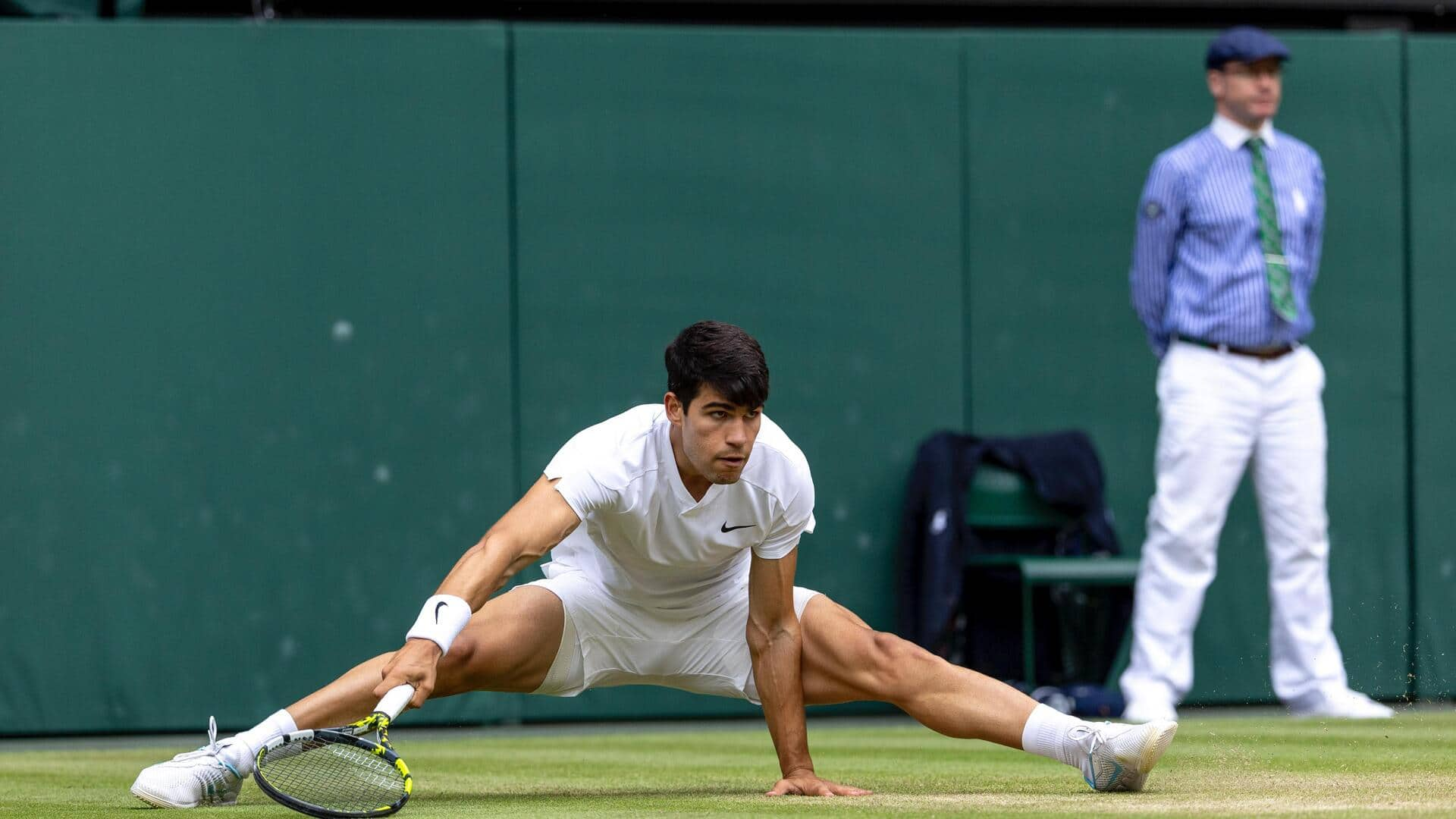 Carlos Alcaraz beats Daniil Medvedev to reach Wimbledon 2024 final