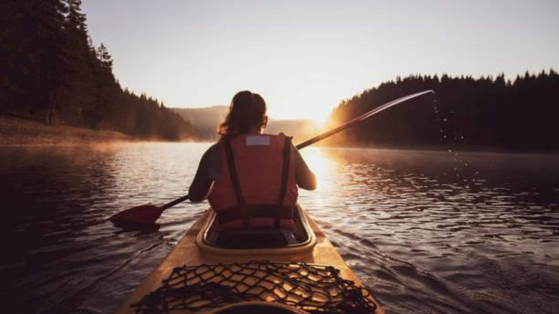 Kayaking enthusiasts: This sunrise experience is worth a try