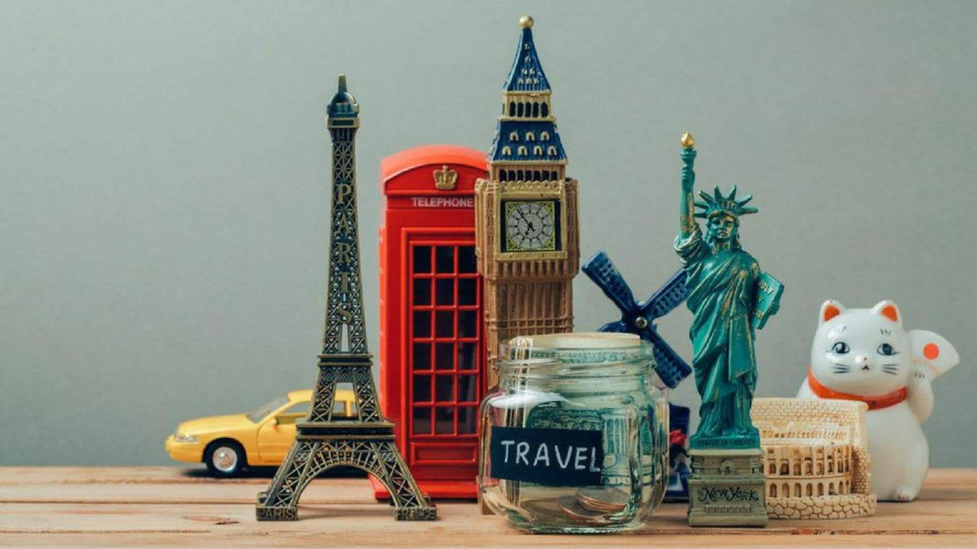 How to decorate your shelves with travel souvenirs How to decorate your shelves with travel souvenirs