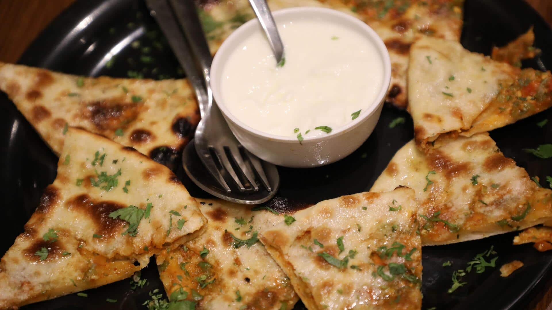 What are paratha pockets?