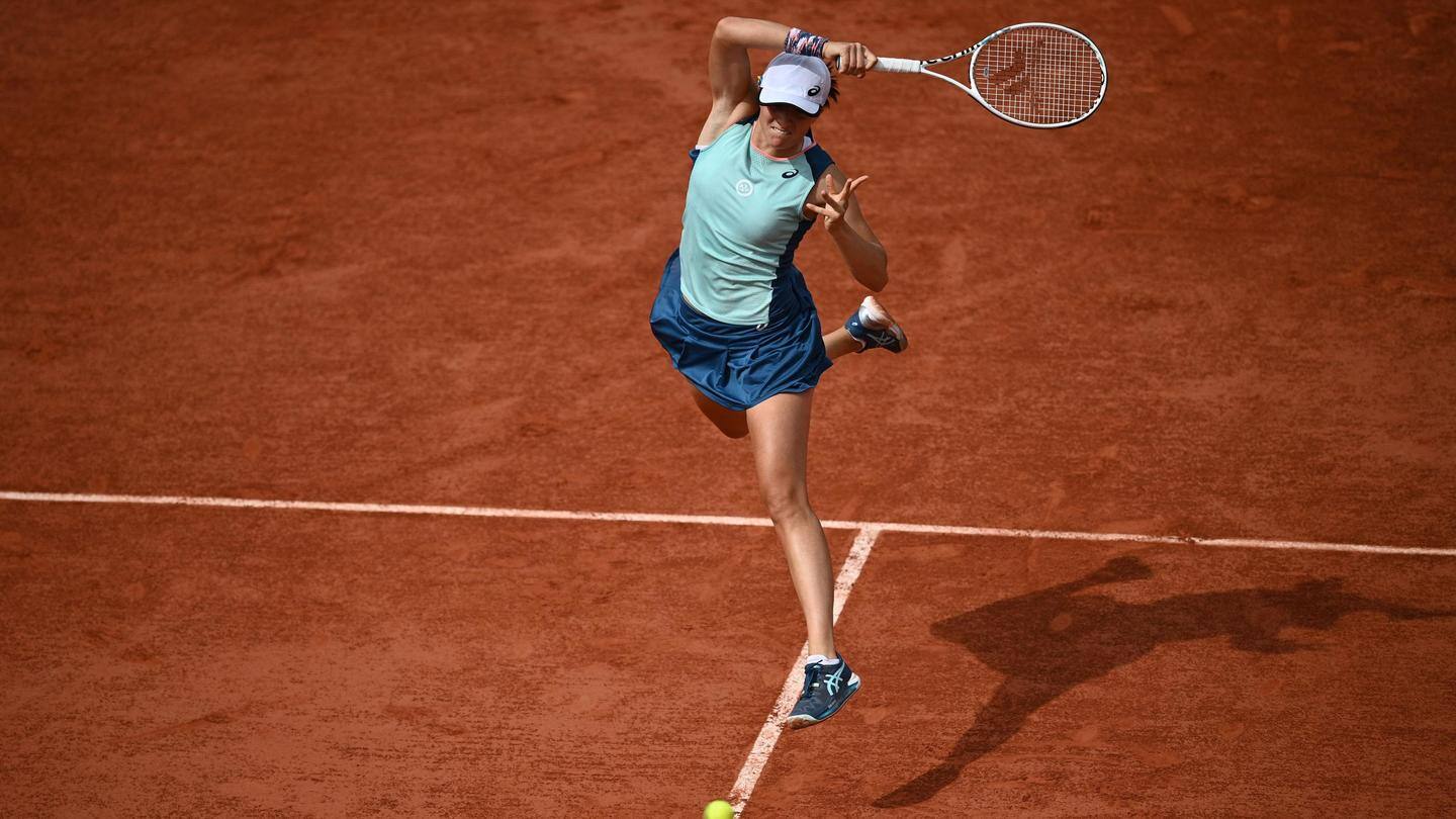 2022 French Open: World number one Iga Swiatek marches on