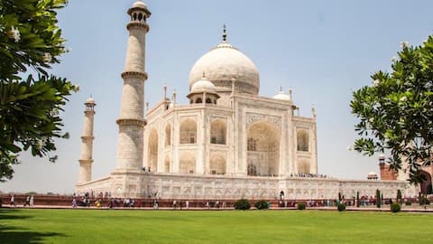 Exploring the most iconic white marble buildings in India