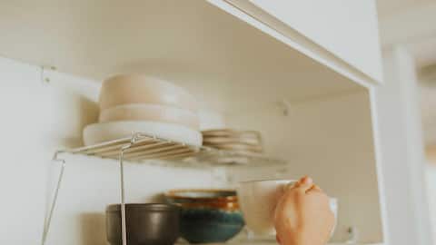 5 clever tricks to maximize kitchen space