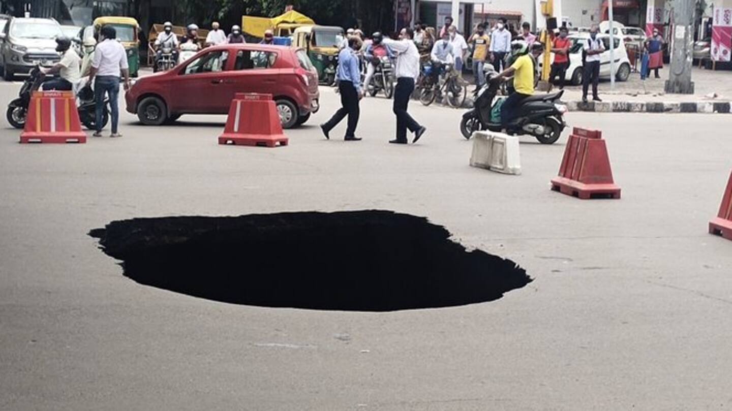 Adchini-IIT traffic diverted to Katwaria Sarai: Traffic Police Adchini-IIT traffic diverted to Katwaria Sarai: Traffic Police