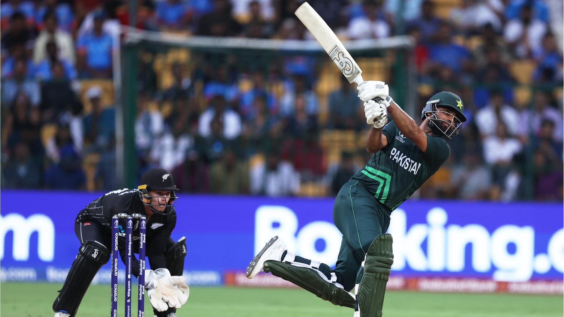 Pakistan beat New Zealand to keep WC semi-final hopes alive
