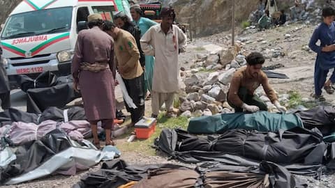 Pakistan: 40 killed as bus falls into ravine