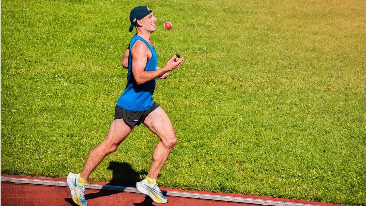 Canada: Joggler breaks Guinness World Record running with three objects