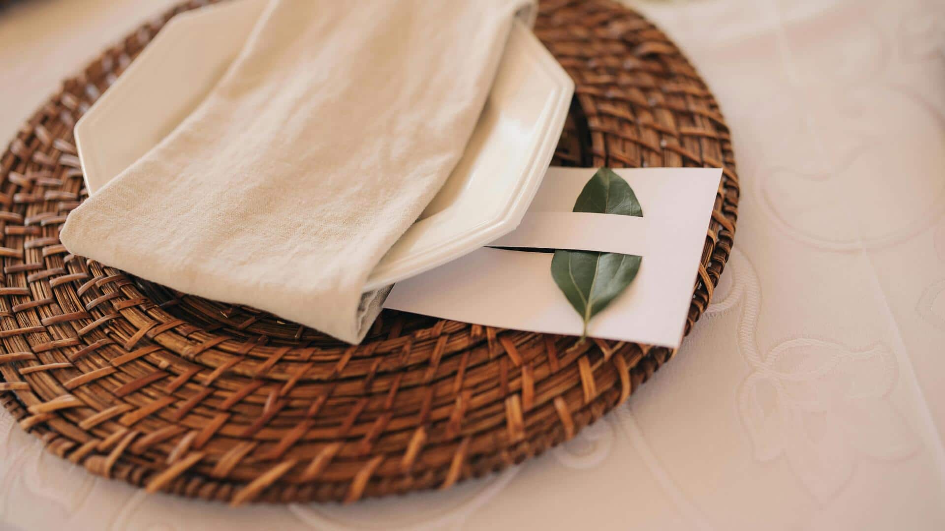 How to create beautiful placemats at home