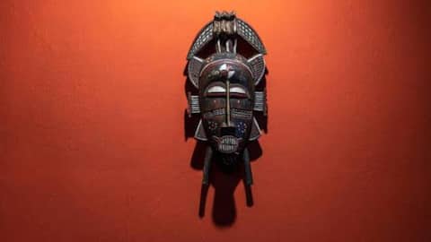 How to make a traditional wooden mask 