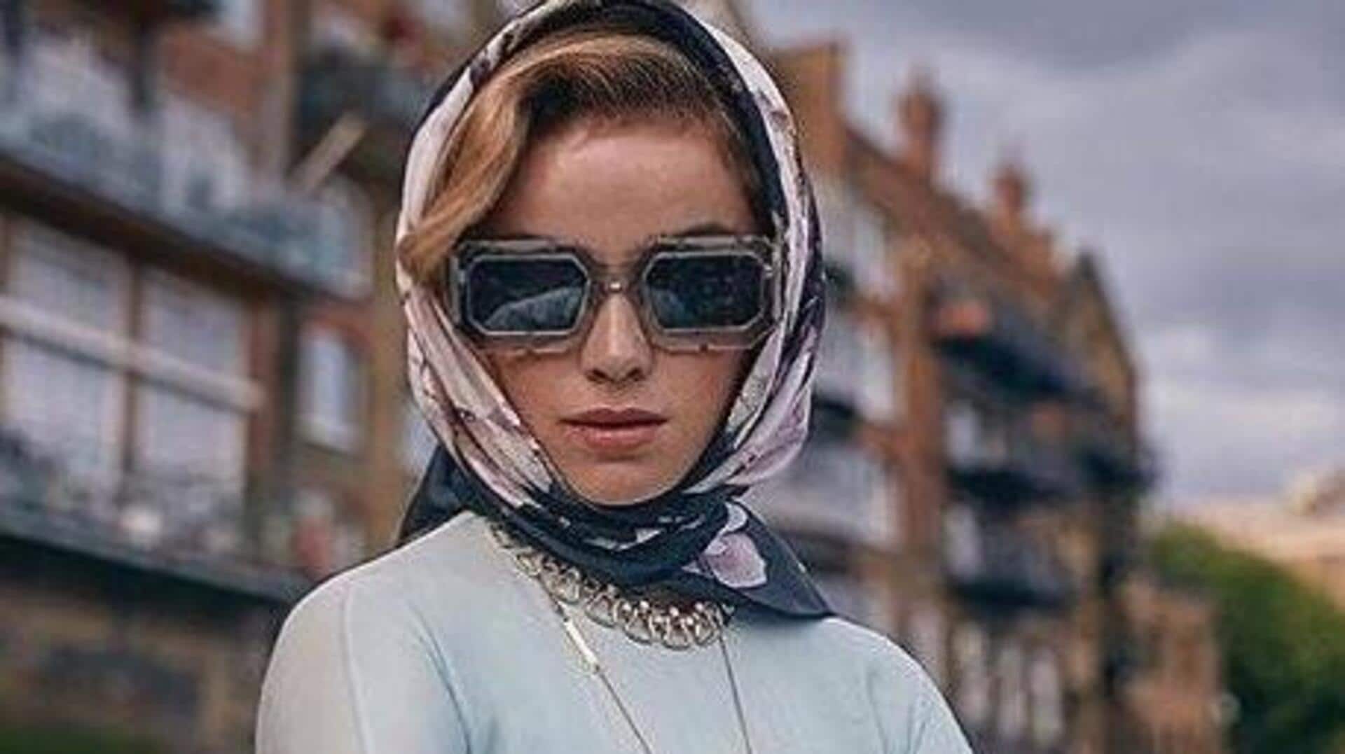 Modern tips for styling a vintage headscarf Modern tips for styling a vintage headscarf