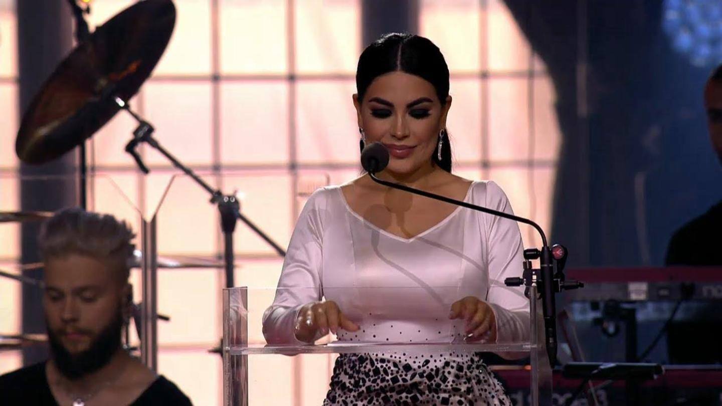 Popular Popstar Aryana Sayeed Flees Afghanistan In American Cargo Jet Newsbytes