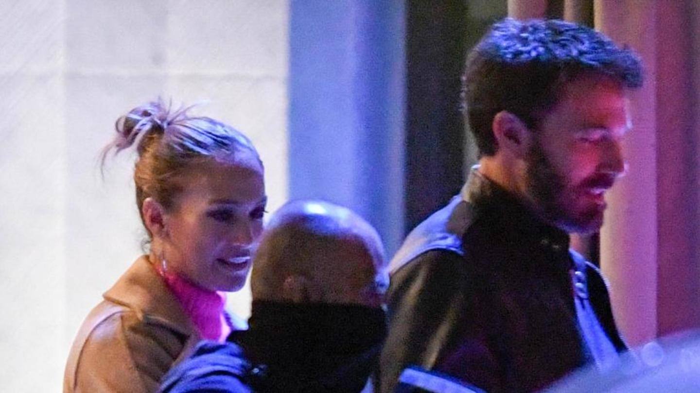 JenBen back together? Former lovers spotted getting cozy recently JenBen back together? Former lovers spotted getting cozy recently