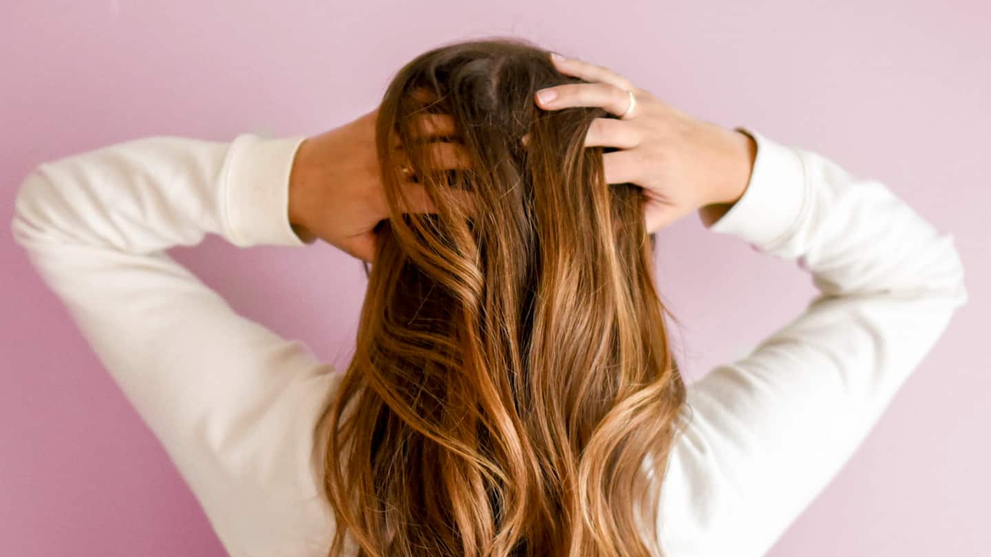 Here's how you can treat a sore scalp