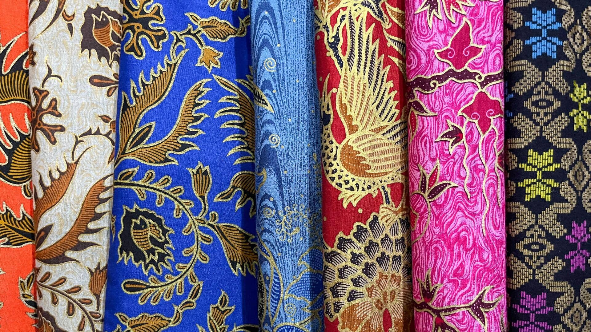 Unraveling the vibrancy of batik fabric artistry