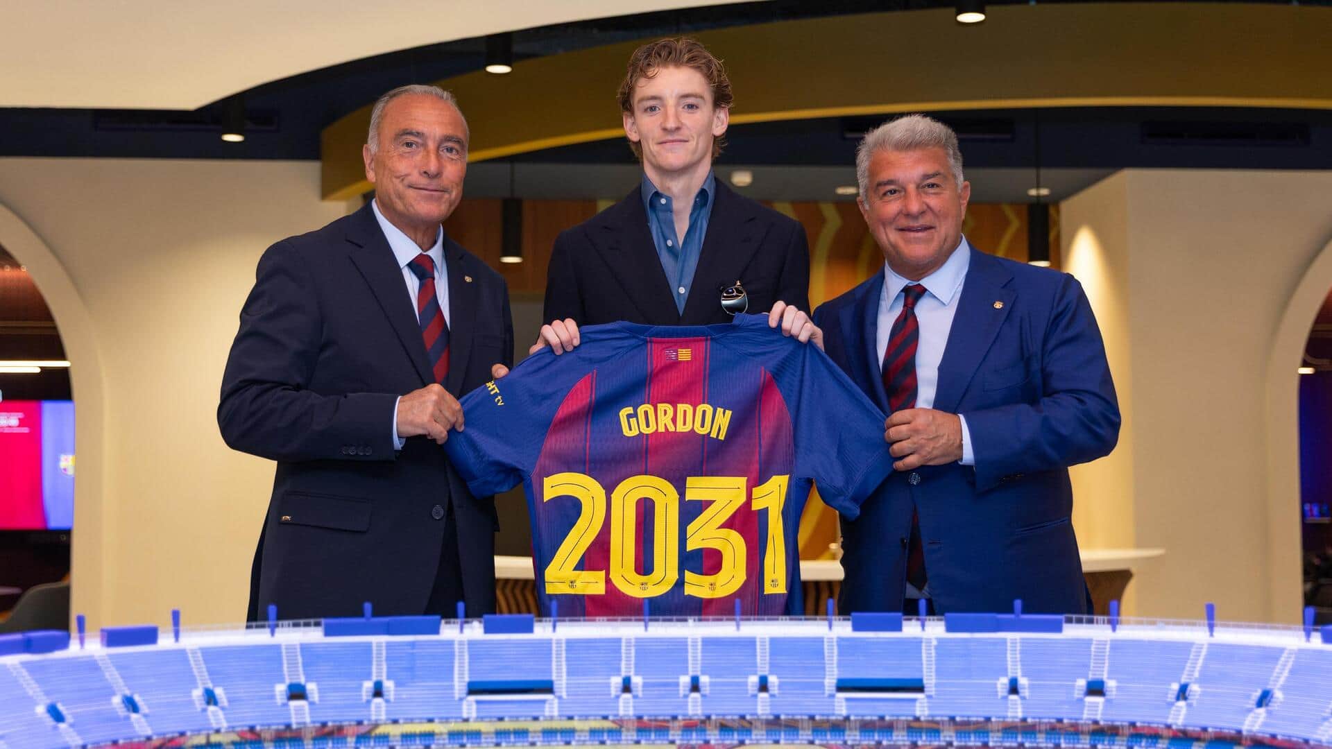 Barcelona sign Anthony Gordon from Newcastle United for £69.3m