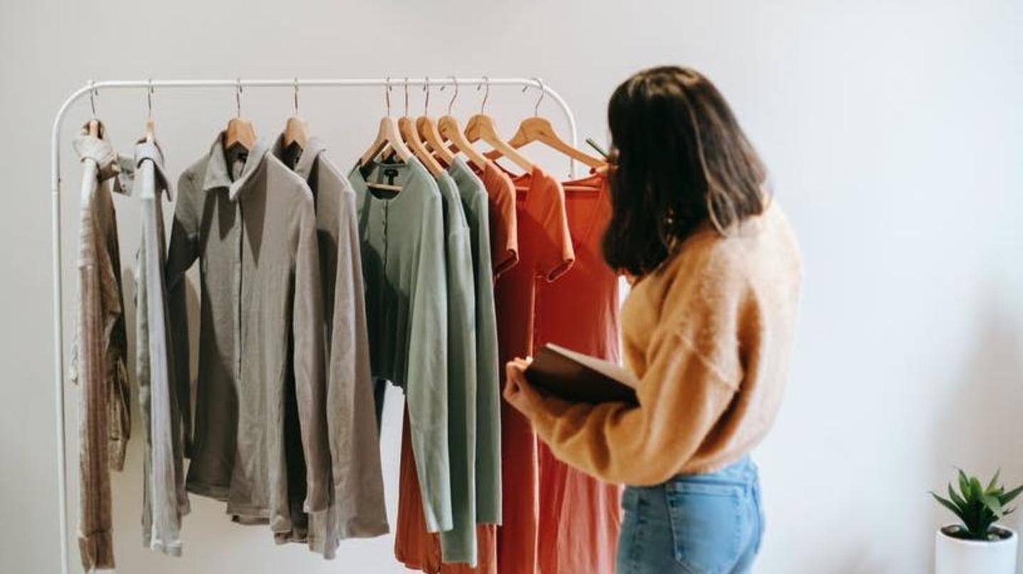 Organize your clothes every season Organize your clothes every season