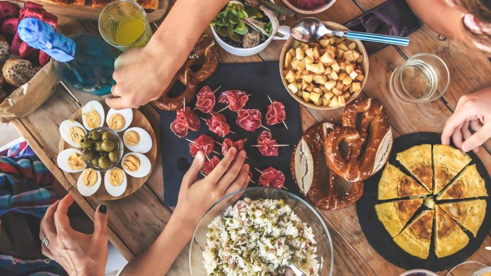 How to host affordable potluck dinners