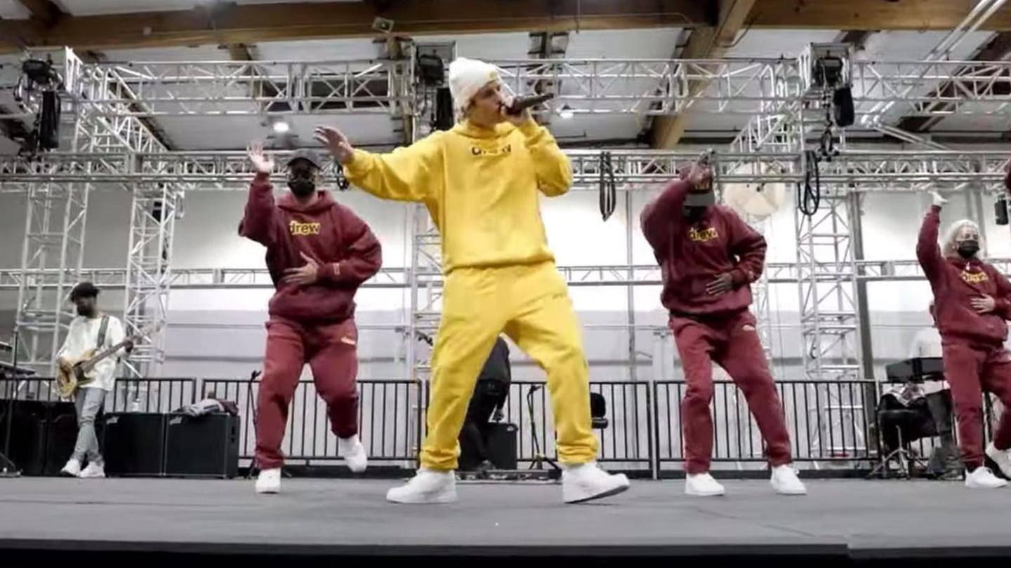 Bieber's rapport with musicians, dancers especially impress Bieber's rapport with musicians, dancers especially impress