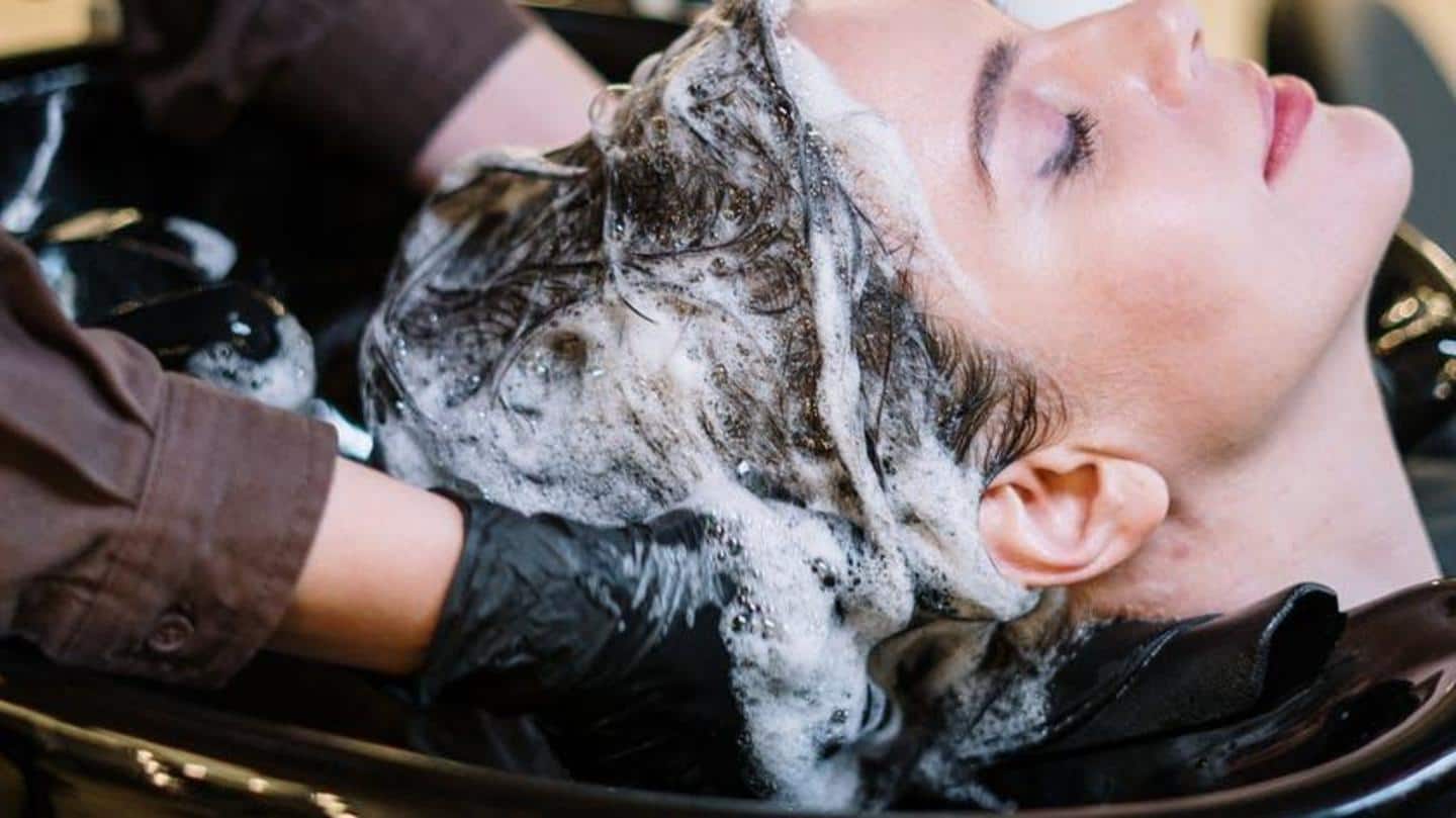 7 tips to avoid washing your hair every day
