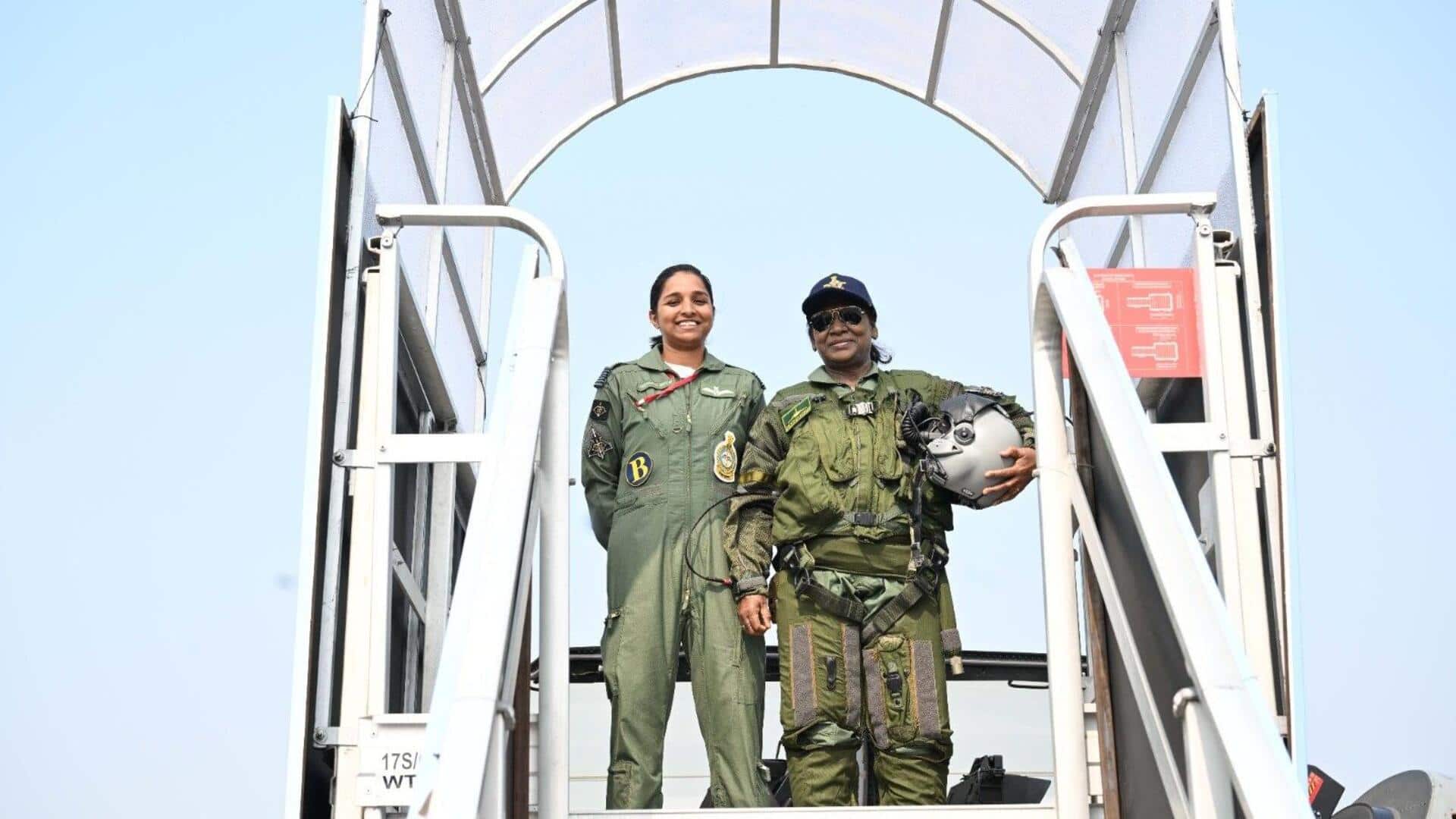 President poses with IAF pilot Pakistan claimed to have captured