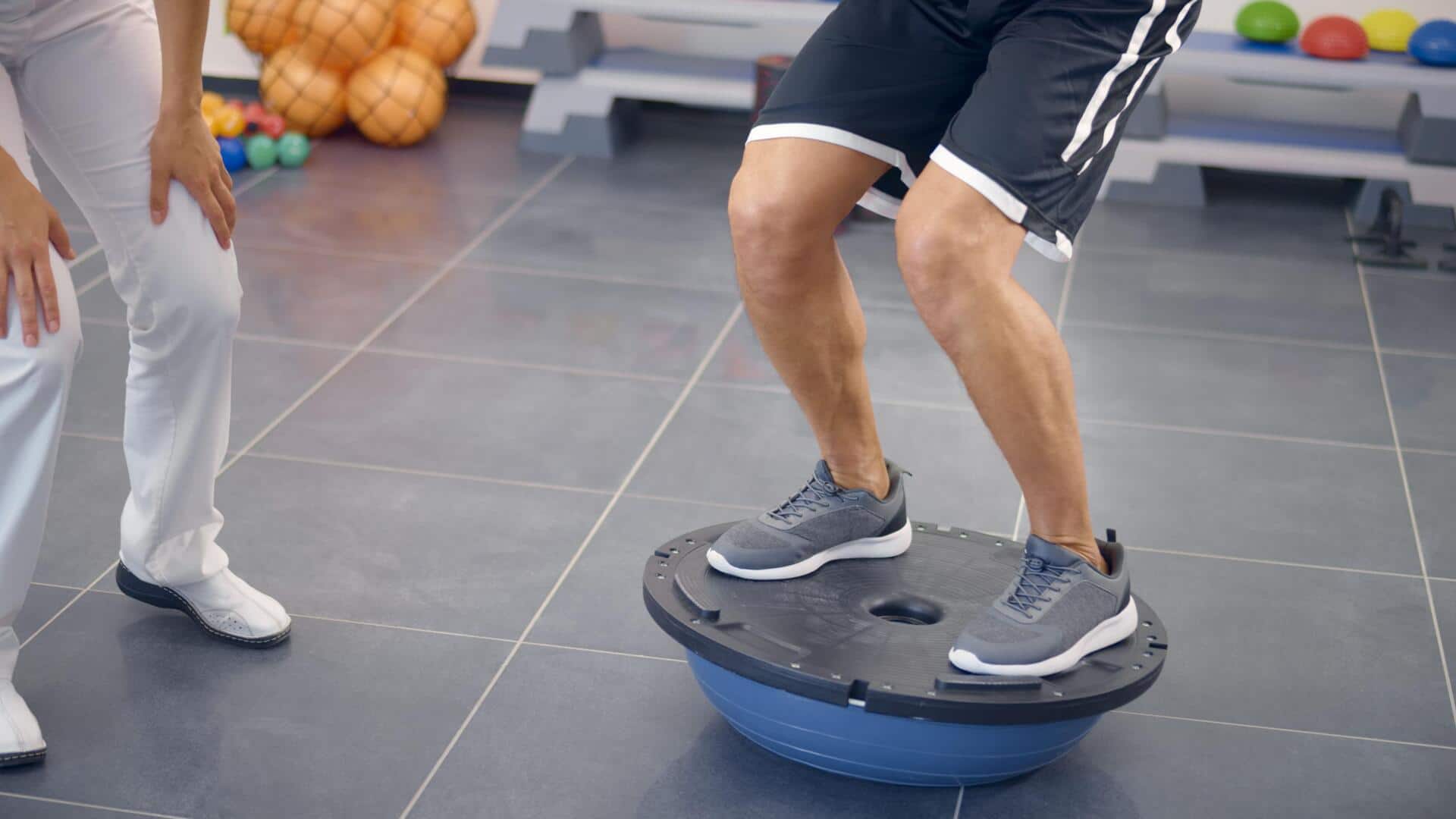 Balance board exercises: 5 health benefits