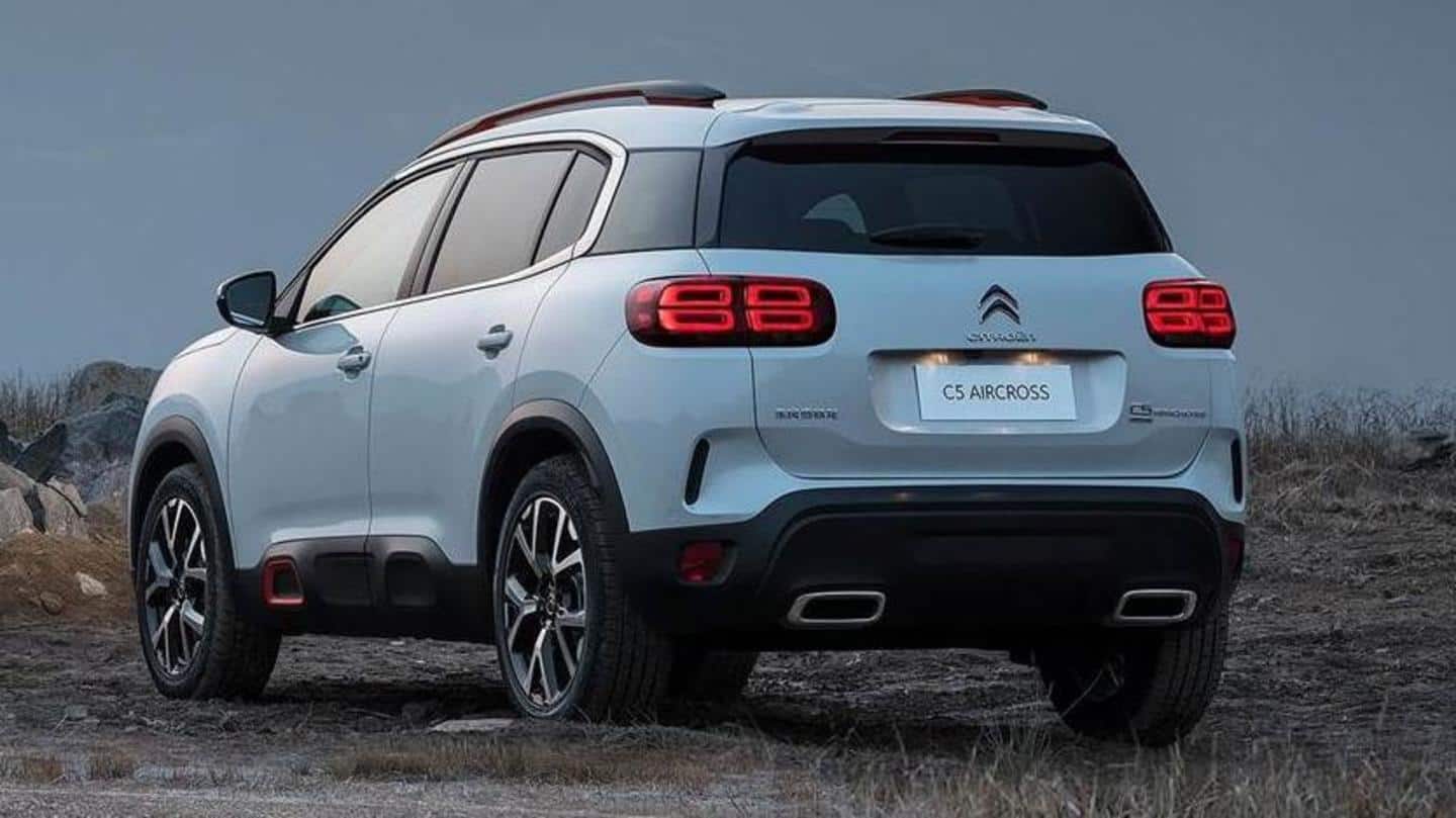 The car has LED headlamps and 18-inch wheels The car has LED headlamps and 18-inch wheels