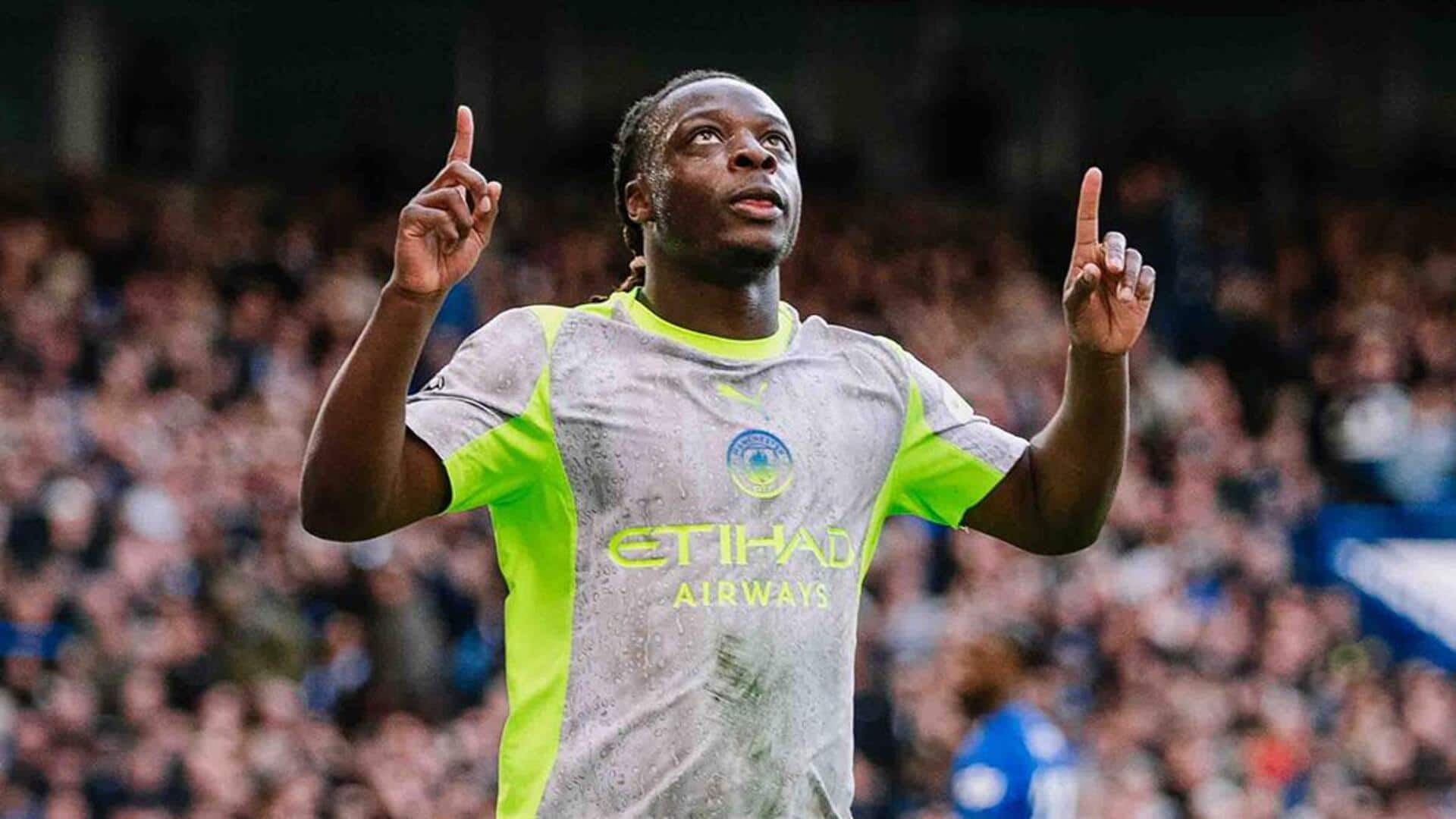 Manchester City send warning to leaders Arsenal with Chelsea mauling