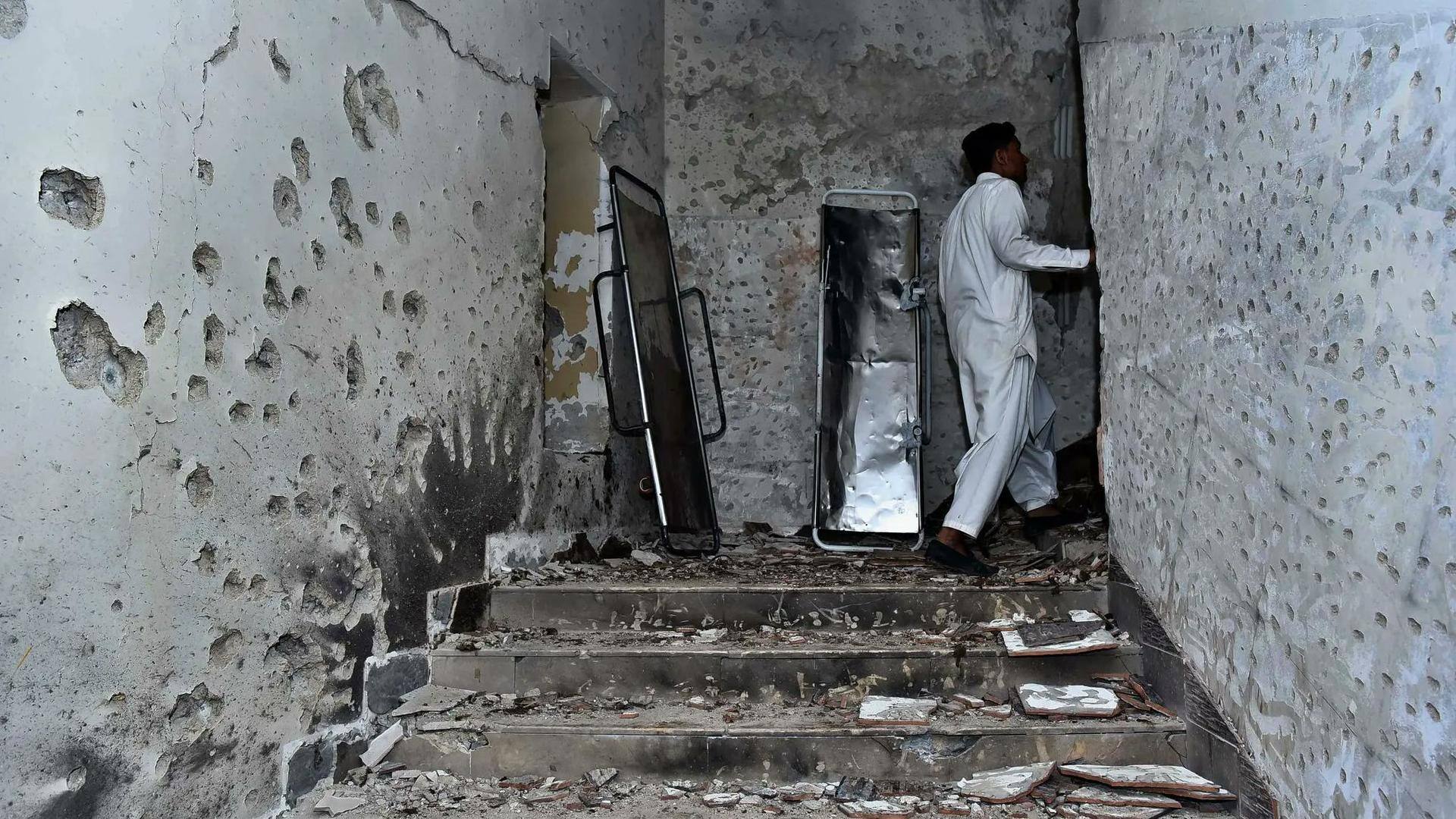 Pakistan: Karachi Police headquarters attacked; 4 dead, 5 terrorists killed