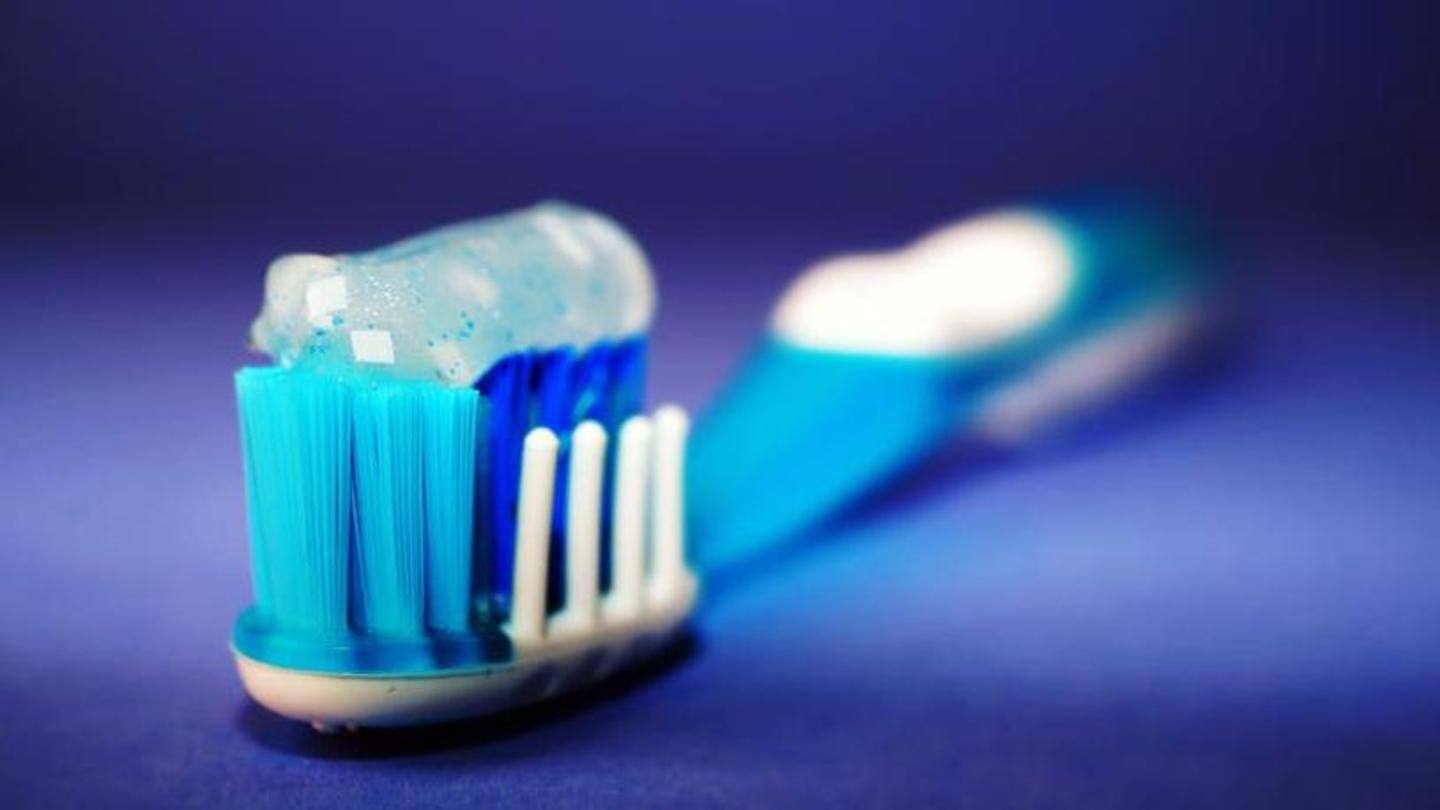 What is the right technique of brushing your teeth? What is the right technique of brushing your teeth?