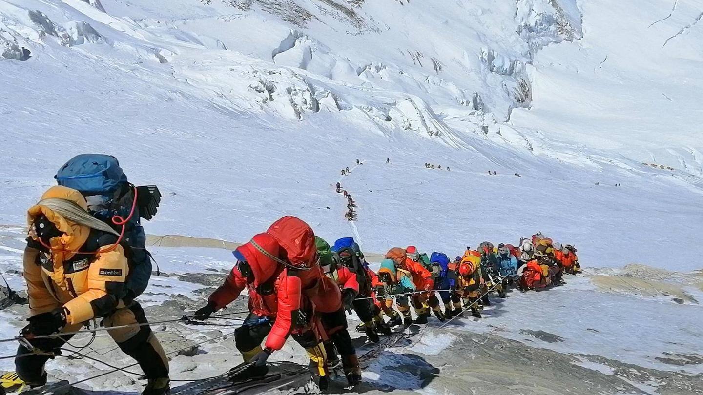 Nepal issued 377 permits for the Everest this year Nepal issued 377 permits for the Everest this year