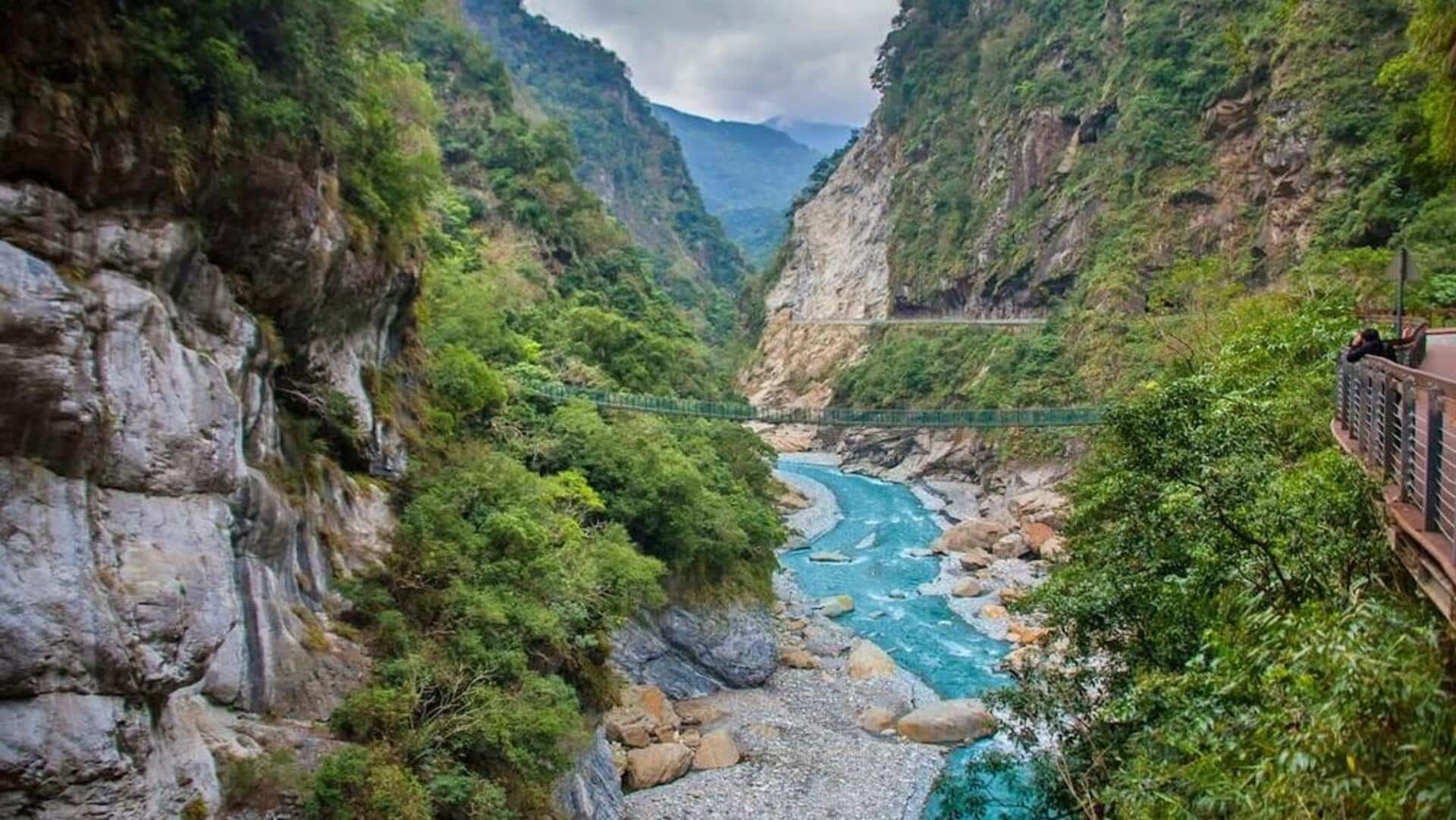 Trek and soak in Taroko National Park, Taiwan