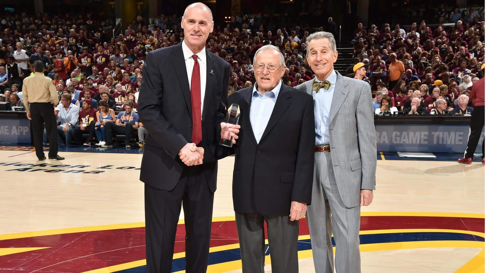 #ThisDayThatYear: Dick Motta becomes NBA's third coach with 900 wins