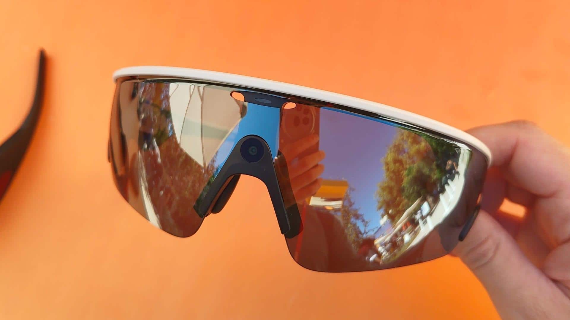 Meta's Oakley Vanguard smart glasses debut in India at ₹52,300